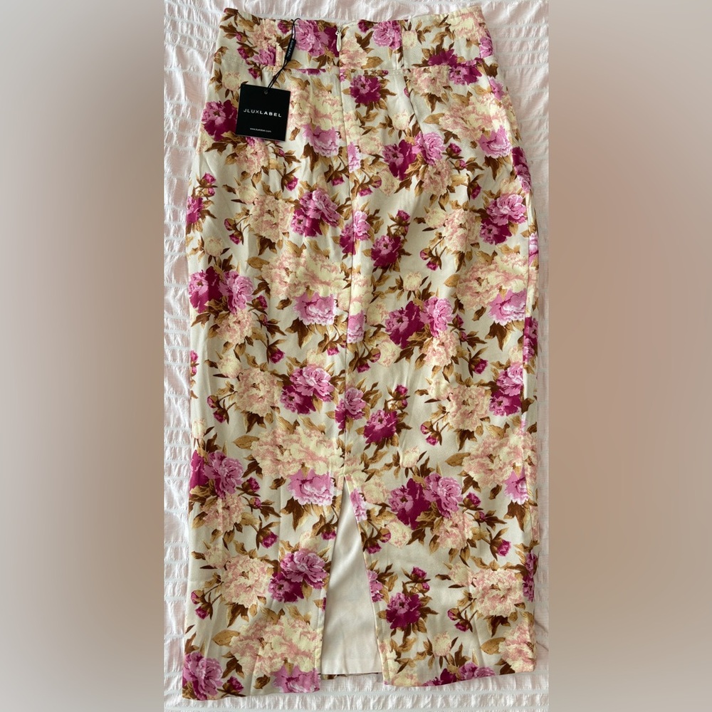 NWT • JLUXLABEL • WOMENS BEIGE NORAH SKIRT SET • SMALL • SILHOUETTE FORM FITTING - Picture 3 of 6